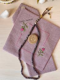 تصویر 2 از جانماز دخترانه در طرح و رنگ‌ های متنوع